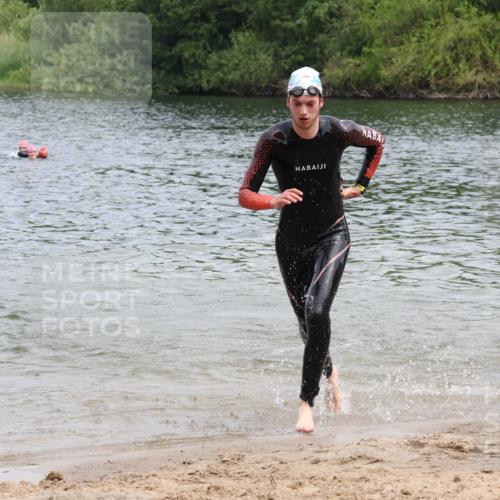 21.06.2025 - 27. Vierlanden-Triathlon Lena Gebhardt http://msf.ph/oto/8038370 15.06.2025 12:11:03 Schwimmen 1044, 1045, 1046, 1047, 1048 meine-sportfotos.de