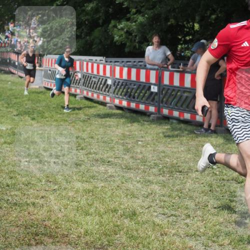 21.06.2025 - 27. Vierlanden-Triathlon KatJ http://msf.ph/oto/8038412 15.06.2025 11:32:39 Schwimmen  meine-sportfotos.de