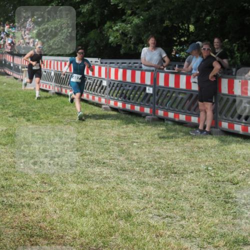 21.06.2025 - 27. Vierlanden-Triathlon KatJ http://msf.ph/oto/8038423 15.06.2025 11:32:39 Schwimmen  meine-sportfotos.de
