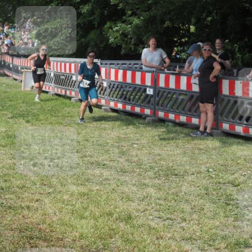 21.06.2025 - 27. Vierlanden-Triathlon KatJ http://msf.ph/oto/8038429 15.06.2025 11:32:39 Schwimmen  meine-sportfotos.de