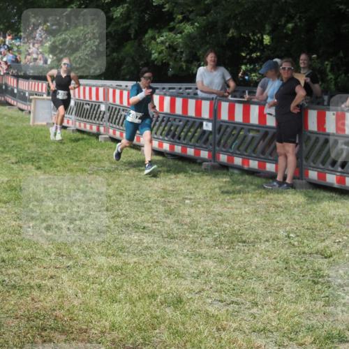 21.06.2025 - 27. Vierlanden-Triathlon KatJ http://msf.ph/oto/8038434 15.06.2025 11:32:39 Schwimmen  meine-sportfotos.de