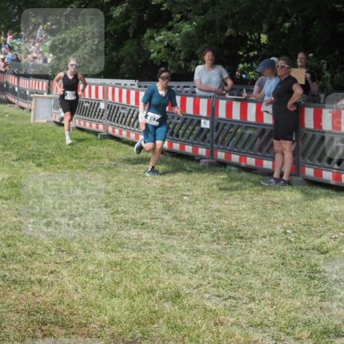 21.06.2025 - 27. Vierlanden-Triathlon KatJ http://msf.ph/oto/8038438 15.06.2025 11:32:39 Schwimmen  meine-sportfotos.de