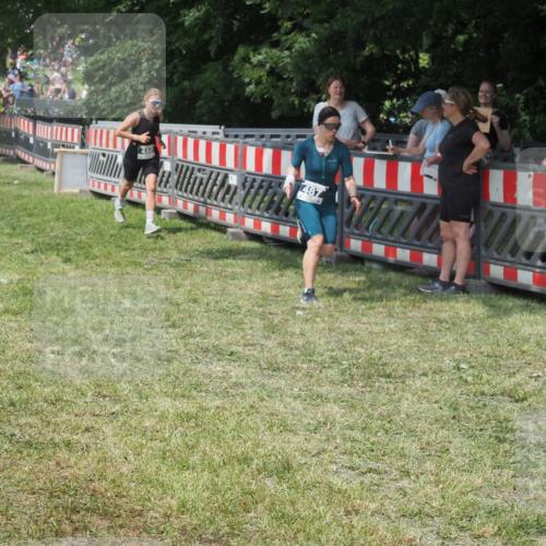 21.06.2025 - 27. Vierlanden-Triathlon KatJ http://msf.ph/oto/8038446 15.06.2025 11:32:40 Schwimmen  meine-sportfotos.de