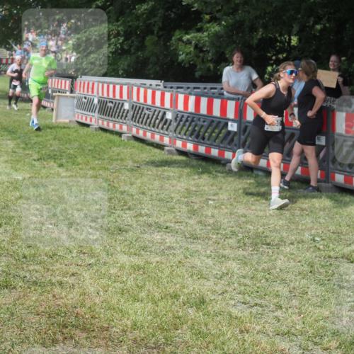 21.06.2025 - 27. Vierlanden-Triathlon KatJ http://msf.ph/oto/8038475 15.06.2025 11:32:41 Schwimmen  meine-sportfotos.de