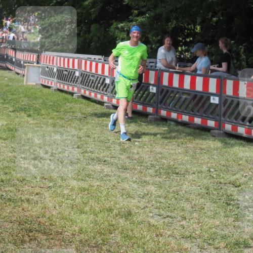 21.06.2025 - 27. Vierlanden-Triathlon KatJ http://msf.ph/oto/8038510 15.06.2025 11:32:44 Schwimmen  meine-sportfotos.de