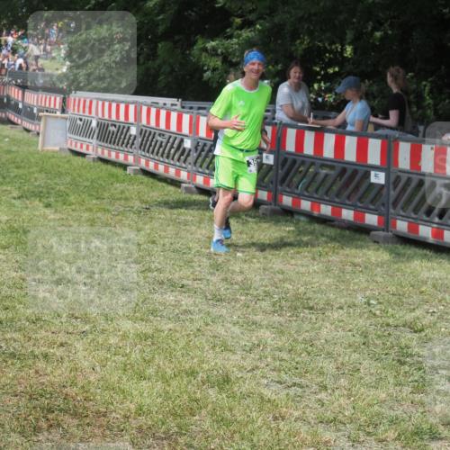 21.06.2025 - 27. Vierlanden-Triathlon KatJ http://msf.ph/oto/8038515 15.06.2025 11:32:44 Schwimmen  meine-sportfotos.de