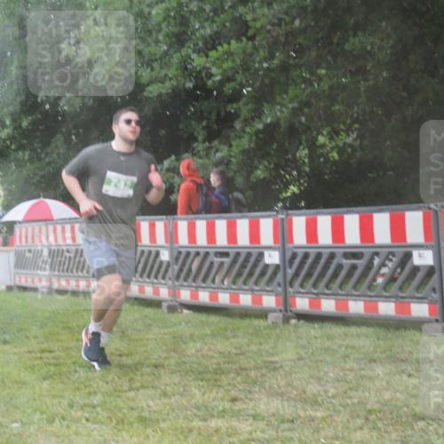 21.06.2025 - 27. Vierlanden-Triathlon KatJ http://msf.ph/oto/8038536 15.06.2025 14:21:20 Ziel 742, 1205, 1238 meine-sportfotos.de