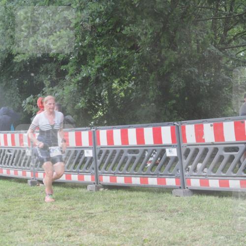 21.06.2025 - 27. Vierlanden-Triathlon KatJ http://msf.ph/oto/8038540 15.06.2025 14:21:25 Ziel 1205, 1238, 1291 meine-sportfotos.de