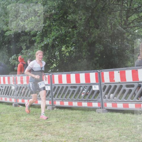 21.06.2025 - 27. Vierlanden-Triathlon KatJ http://msf.ph/oto/8038545 15.06.2025 14:21:25 Ziel 1205, 1238, 1291 meine-sportfotos.de