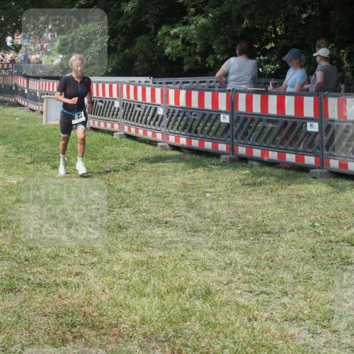 21.06.2025 - 27. Vierlanden-Triathlon KatJ http://msf.ph/oto/8038561 15.06.2025 11:32:56 Schwimmen  meine-sportfotos.de