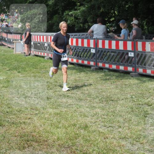 21.06.2025 - 27. Vierlanden-Triathlon KatJ http://msf.ph/oto/8038583 15.06.2025 11:32:56 Schwimmen  meine-sportfotos.de