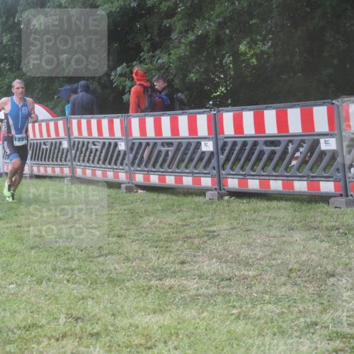 21.06.2025 - 27. Vierlanden-Triathlon KatJ http://msf.ph/oto/8038625 15.06.2025 14:21:33 Ziel 1291 meine-sportfotos.de
