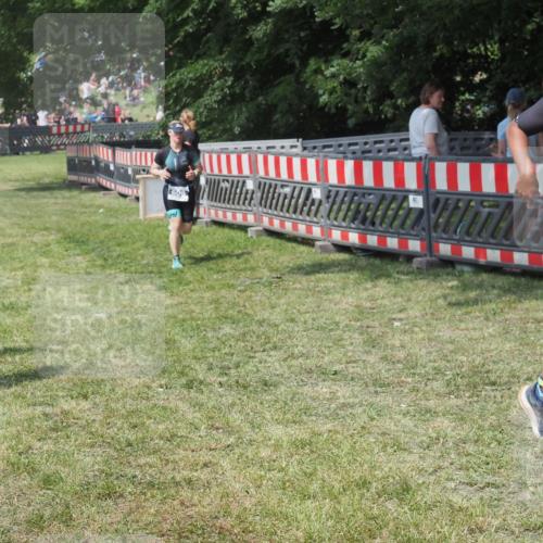 21.06.2025 - 27. Vierlanden-Triathlon KatJ http://msf.ph/oto/8038633 15.06.2025 11:33:12 Schwimmen  meine-sportfotos.de