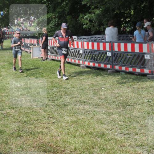 21.06.2025 - 27. Vierlanden-Triathlon KatJ http://msf.ph/oto/8038682 15.06.2025 11:33:26 Schwimmen  meine-sportfotos.de