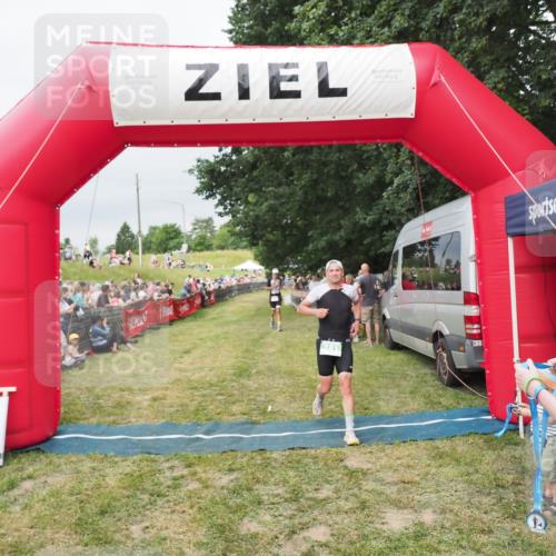 21.06.2025 - 27. Vierlanden-Triathlon MichiJ http://msf.ph/oto/8038687 15.06.2026 13:18:31 Ziel 172, 781 meine-sportfotos.de