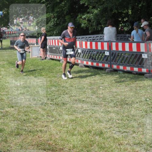 21.06.2025 - 27. Vierlanden-Triathlon KatJ http://msf.ph/oto/8038689 15.06.2025 11:33:26 Schwimmen  meine-sportfotos.de