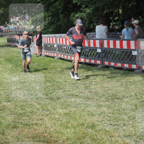 21.06.2025 - 27. Vierlanden-Triathlon KatJ http://msf.ph/oto/8038693 15.06.2025 11:33:27 Schwimmen  meine-sportfotos.de