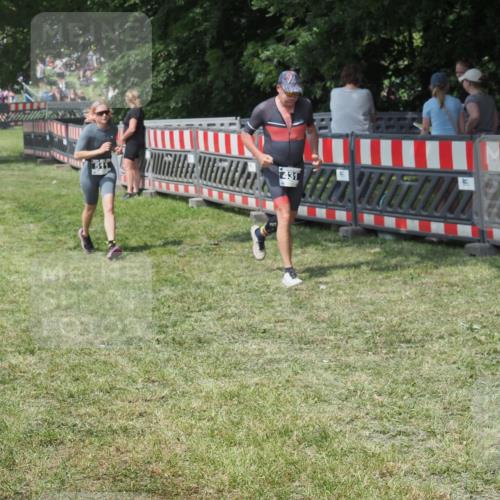 21.06.2025 - 27. Vierlanden-Triathlon KatJ http://msf.ph/oto/8038697 15.06.2025 11:33:27 Schwimmen  meine-sportfotos.de