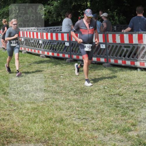 21.06.2025 - 27. Vierlanden-Triathlon KatJ http://msf.ph/oto/8038709 15.06.2025 11:33:28 Schwimmen  meine-sportfotos.de