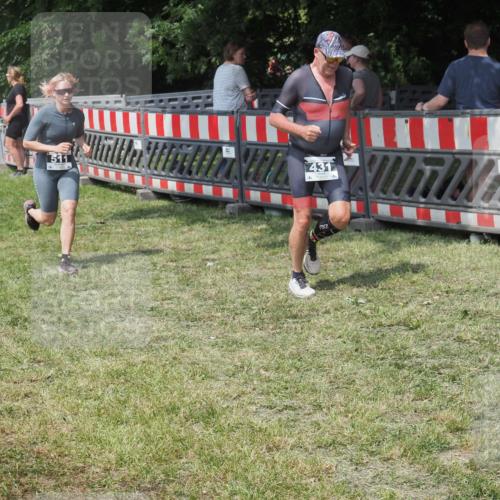 21.06.2025 - 27. Vierlanden-Triathlon KatJ http://msf.ph/oto/8038713 15.06.2025 11:33:28 Schwimmen  meine-sportfotos.de