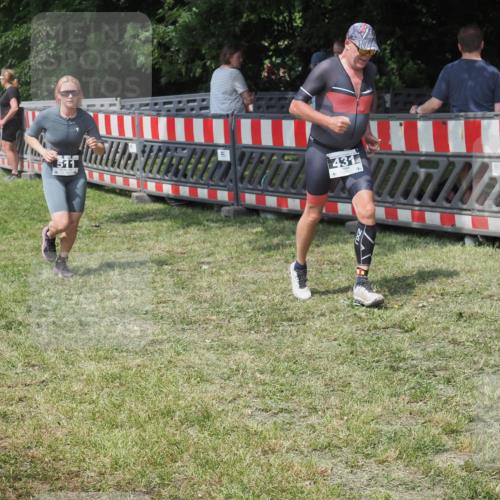21.06.2025 - 27. Vierlanden-Triathlon KatJ http://msf.ph/oto/8038716 15.06.2025 11:33:28 Schwimmen  meine-sportfotos.de
