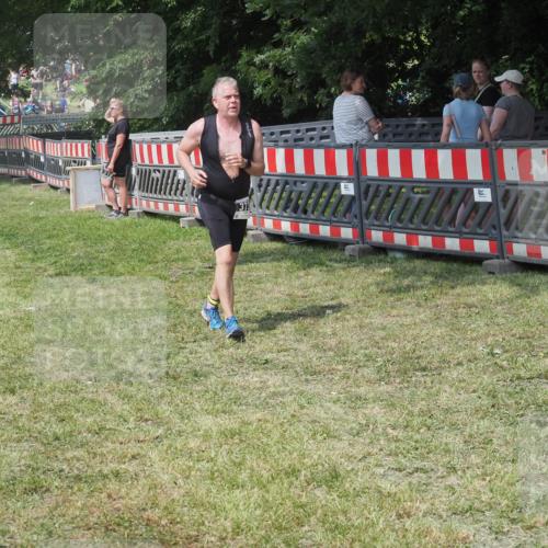 21.06.2025 - 27. Vierlanden-Triathlon KatJ http://msf.ph/oto/8038730 15.06.2025 11:33:37 Schwimmen  meine-sportfotos.de