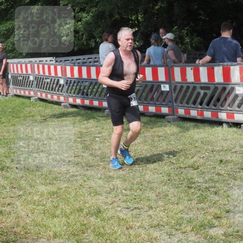 21.06.2025 - 27. Vierlanden-Triathlon KatJ http://msf.ph/oto/8038753 15.06.2025 11:33:38 Schwimmen  meine-sportfotos.de