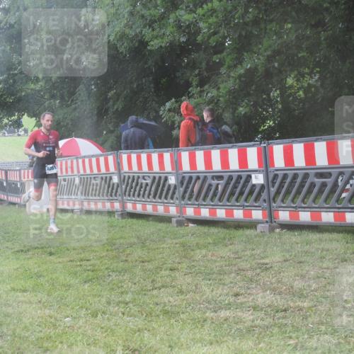 21.06.2025 - 27. Vierlanden-Triathlon KatJ http://msf.ph/oto/8038755 15.06.2025 14:21:51 Ziel 1251, 1266 meine-sportfotos.de