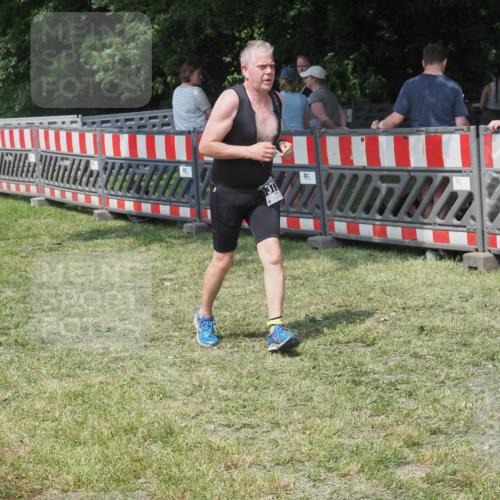 21.06.2025 - 27. Vierlanden-Triathlon KatJ http://msf.ph/oto/8038757 15.06.2025 11:33:38 Schwimmen  meine-sportfotos.de