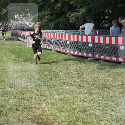 21.06.2025 - 27. Vierlanden-Triathlon KatJ http://msf.ph/oto/8038762 15.06.2025 11:33:59 Schwimmen  meine-sportfotos.de