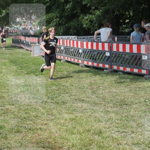 21.06.2025 - 27. Vierlanden-Triathlon KatJ http://msf.ph/oto/8038770 15.06.2025 11:34:00 Schwimmen  meine-sportfotos.de
