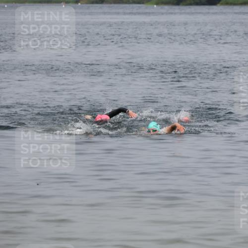 21.06.2025 - 27. Vierlanden-Triathlon Lena Gebhardt http://msf.ph/oto/8038775 15.06.2025 12:28:50 Schwimmen  meine-sportfotos.de
