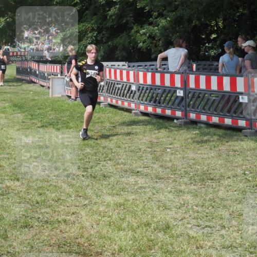 21.06.2025 - 27. Vierlanden-Triathlon KatJ http://msf.ph/oto/8038776 15.06.2025 11:34:00 Schwimmen  meine-sportfotos.de