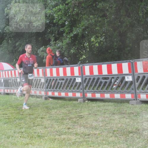 21.06.2025 - 27. Vierlanden-Triathlon KatJ http://msf.ph/oto/8038777 15.06.2025 14:21:51 Ziel 1251, 1266 meine-sportfotos.de