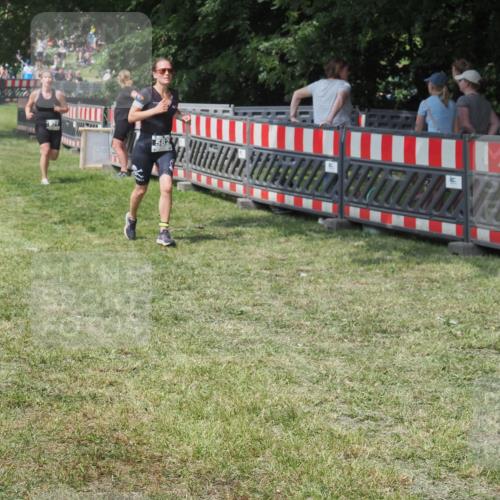 21.06.2025 - 27. Vierlanden-Triathlon KatJ http://msf.ph/oto/8038821 15.06.2025 11:34:03 Schwimmen  meine-sportfotos.de