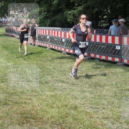 21.06.2025 - 27. Vierlanden-Triathlon KatJ http://msf.ph/oto/8038840 15.06.2025 11:34:04 Schwimmen  meine-sportfotos.de