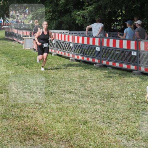 21.06.2025 - 27. Vierlanden-Triathlon KatJ http://msf.ph/oto/8038861 15.06.2025 11:34:05 Schwimmen  meine-sportfotos.de