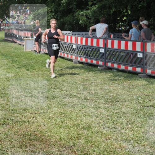 21.06.2025 - 27. Vierlanden-Triathlon KatJ http://msf.ph/oto/8038871 15.06.2025 11:34:05 Schwimmen  meine-sportfotos.de