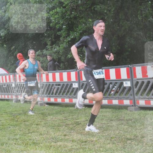 21.06.2025 - 27. Vierlanden-Triathlon KatJ http://msf.ph/oto/8038893 15.06.2025 14:22:03 Ziel 1201, 1215, 1263, 1315 meine-sportfotos.de