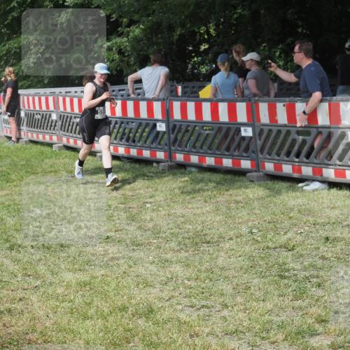 21.06.2025 - 27. Vierlanden-Triathlon KatJ http://msf.ph/oto/8038916 15.06.2025 11:34:27 Schwimmen  meine-sportfotos.de