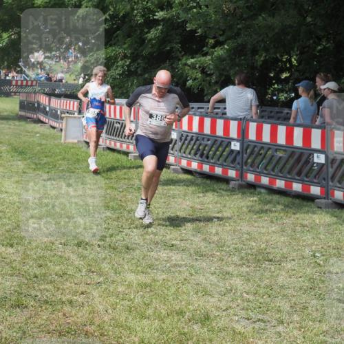 21.06.2025 - 27. Vierlanden-Triathlon KatJ http://msf.ph/oto/8039007 15.06.2025 11:34:37 Schwimmen 893 meine-sportfotos.de