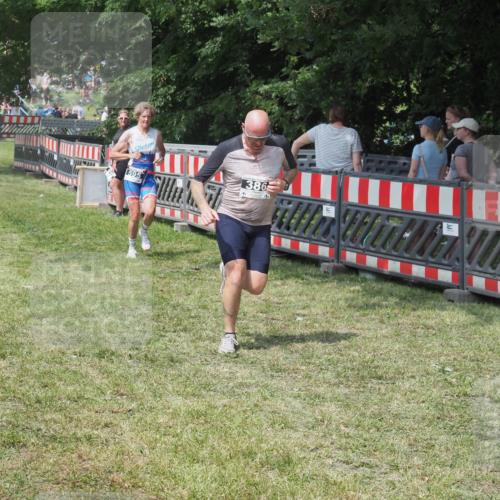 21.06.2025 - 27. Vierlanden-Triathlon KatJ http://msf.ph/oto/8039018 15.06.2025 11:34:37 Schwimmen 893 meine-sportfotos.de