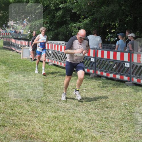 21.06.2025 - 27. Vierlanden-Triathlon KatJ http://msf.ph/oto/8039022 15.06.2025 11:34:37 Schwimmen 893 meine-sportfotos.de