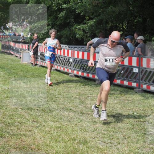 21.06.2025 - 27. Vierlanden-Triathlon KatJ http://msf.ph/oto/8039038 15.06.2025 11:34:37 Schwimmen 893 meine-sportfotos.de