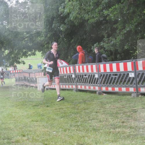 21.06.2025 - 27. Vierlanden-Triathlon KatJ http://msf.ph/oto/8039052 15.06.2025 14:22:19 Ziel 1177, 1259 meine-sportfotos.de
