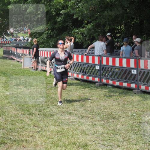 21.06.2025 - 27. Vierlanden-Triathlon KatJ http://msf.ph/oto/8039070 15.06.2025 11:34:54 Schwimmen  meine-sportfotos.de