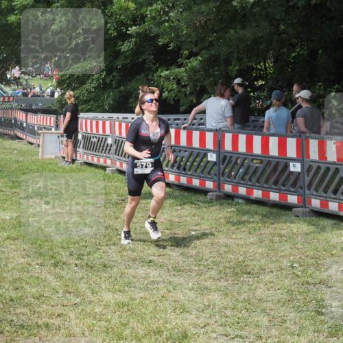 21.06.2025 - 27. Vierlanden-Triathlon KatJ http://msf.ph/oto/8039074 15.06.2025 11:34:54 Schwimmen  meine-sportfotos.de