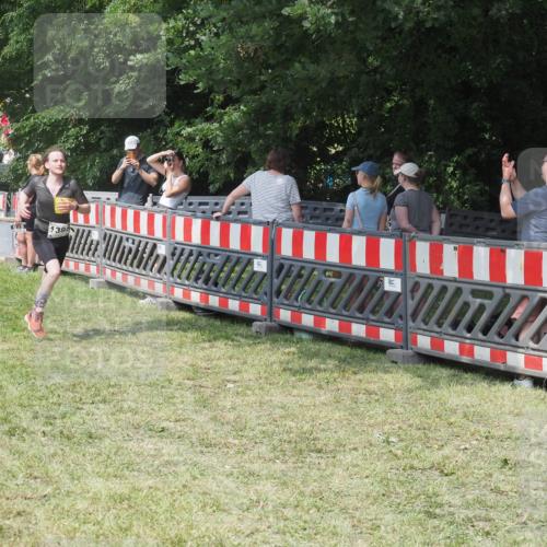 21.06.2025 - 27. Vierlanden-Triathlon KatJ http://msf.ph/oto/8039104 15.06.2025 11:34:58 Schwimmen  meine-sportfotos.de