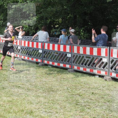 21.06.2025 - 27. Vierlanden-Triathlon KatJ http://msf.ph/oto/8039117 15.06.2025 11:34:58 Schwimmen  meine-sportfotos.de