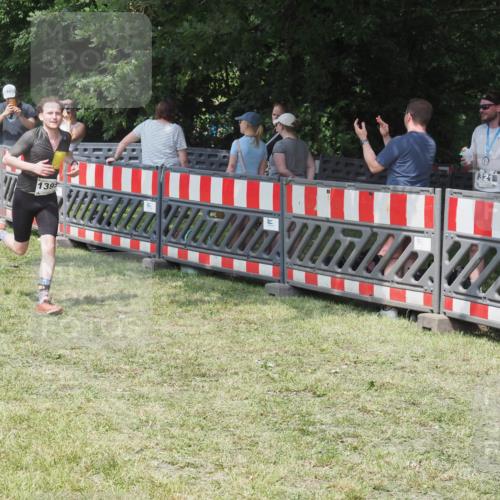 21.06.2025 - 27. Vierlanden-Triathlon KatJ http://msf.ph/oto/8039121 15.06.2025 11:34:58 Schwimmen  meine-sportfotos.de